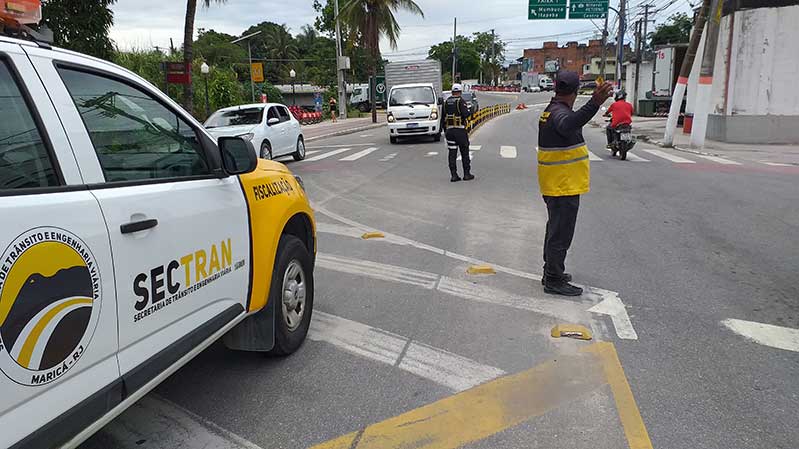 transito-aniversario-marica-212-anos.jpg
