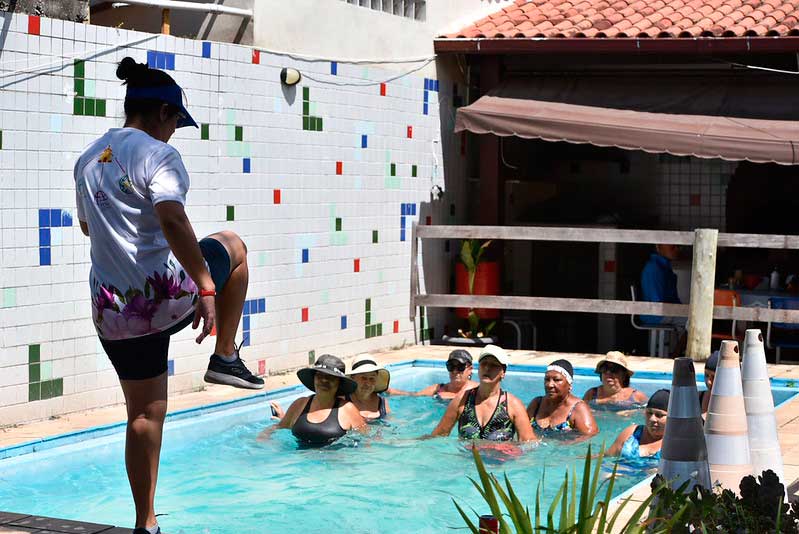 ginastica-terceira-idade-santa-paula-marica.jpg