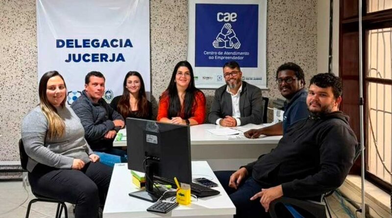 Representantes de órgãos públicos participam de reunião sobre ampliação dos serviços aos empreendedores em Araruama e organização do seminário da Lei de Liberdade Econômica.