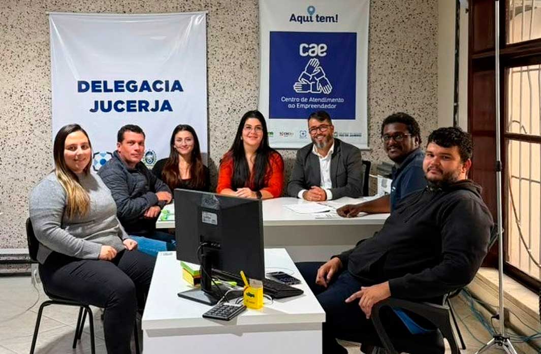 Representantes de órgãos públicos participam de reunião sobre ampliação dos serviços aos empreendedores em Araruama e organização do seminário da Lei de Liberdade Econômica.