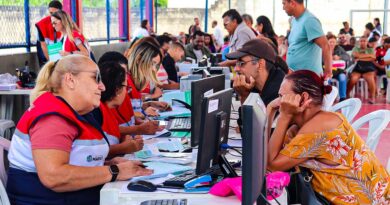 Moradores participam de mutirão de atualização do Cadastro Único no CRAS Mumbuca, em Maricá.