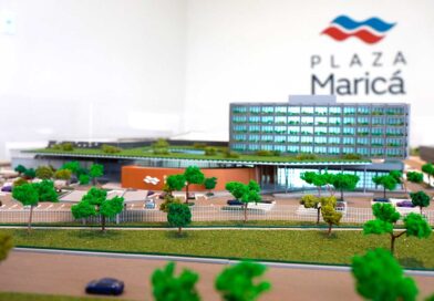 Área onde será construído o Plaza Maricá durante início da terraplanagem