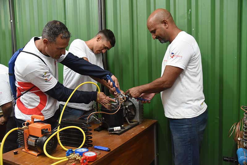 Cursos gratuitos de qualificação profissional do programa Qualifica Maricá