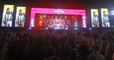 Falamansa se apresenta durante a Festa da Padroeira de Maricá na Barra.