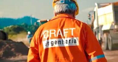 Trabalhadores atuam nas obras de infraestrutura de Maraey em Maricá