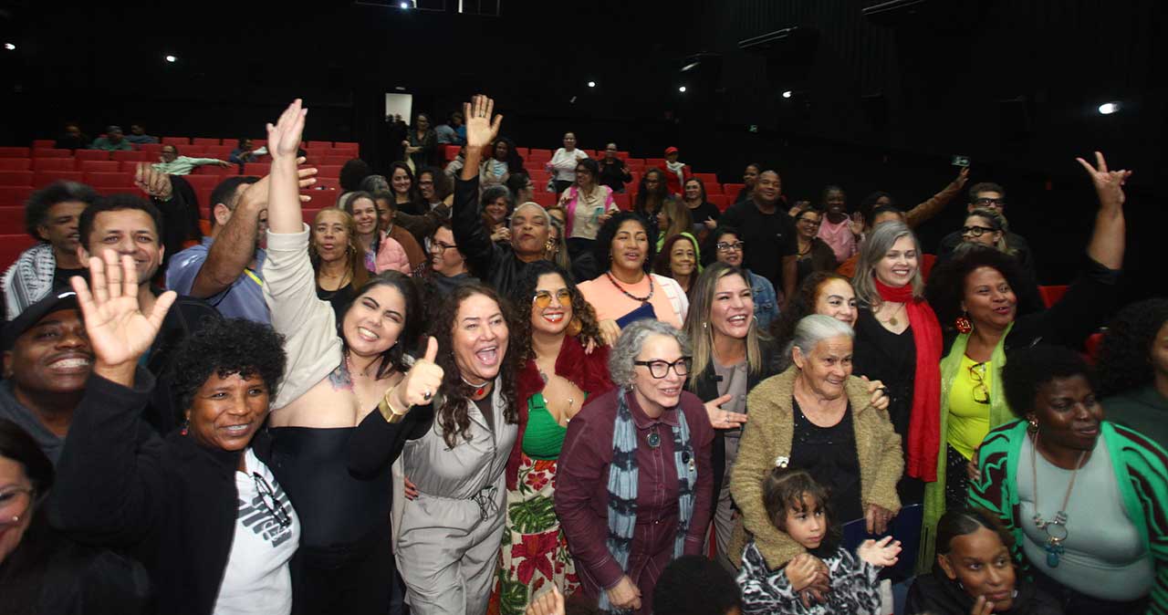 Lançamento do documentário Mulheres Maricaenses no Cine Henfil em Maricá