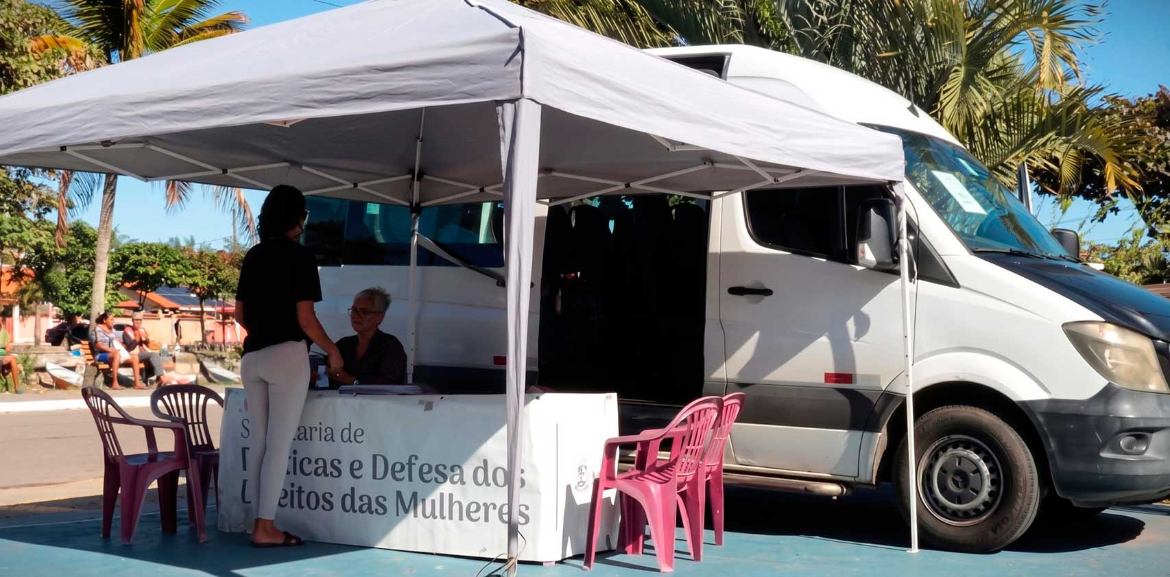 Casa da Mulher Itinerante realiza atendimento a mulheres em Maricá